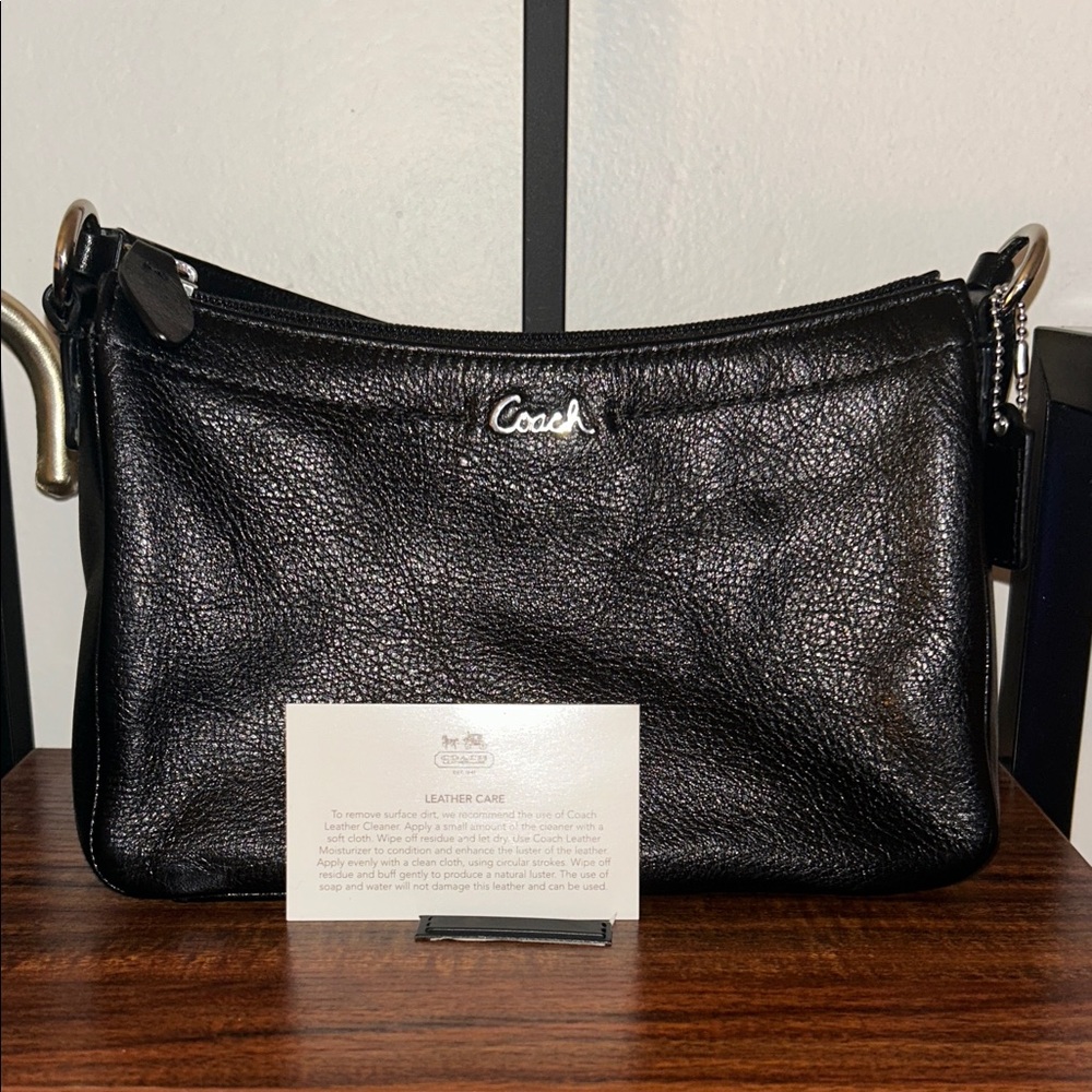 Coach Signature Leather Mini Bag, Vintage, like new condition! Stunning 🤩